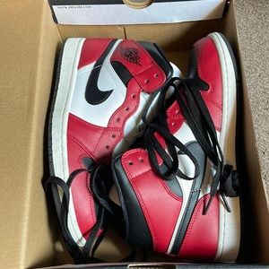 Air Jordan 1 mid